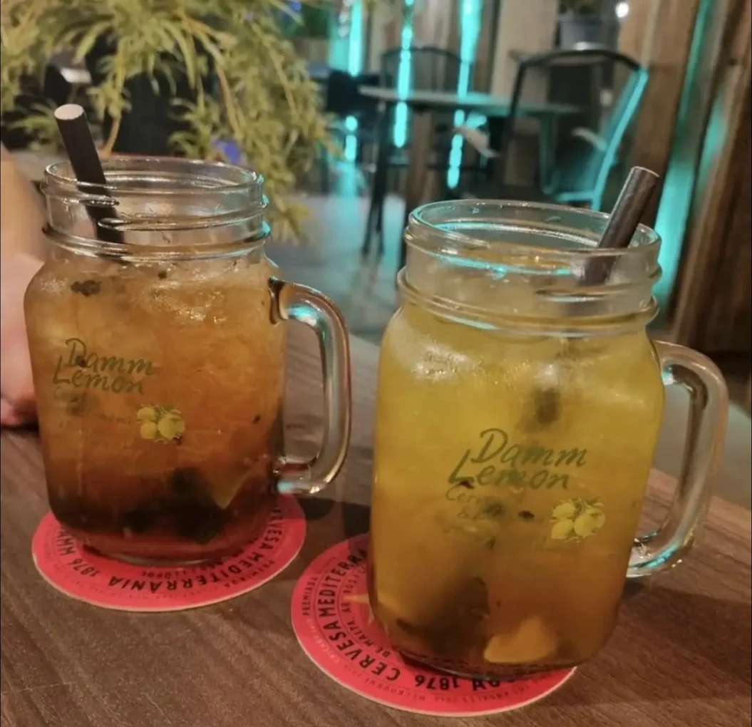 Cócteles y bebidas